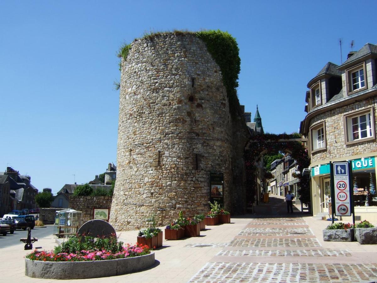 La Maison Sur Les Remparts 栋弗龙 外观 照片